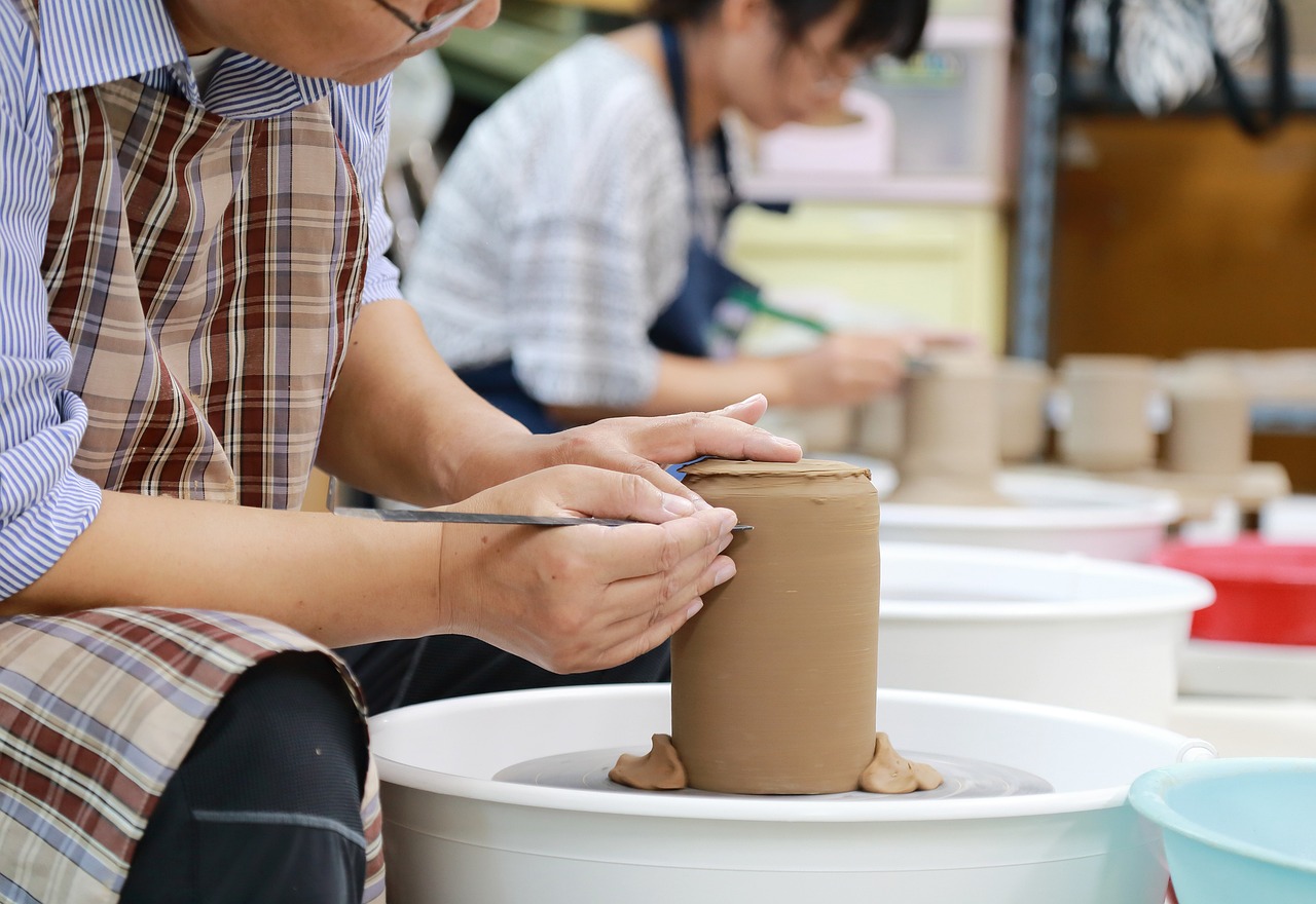 Featured image for article: How Much Do Pottery Classes Cost? 2025 Pricing Guide for Ceramics Lessons